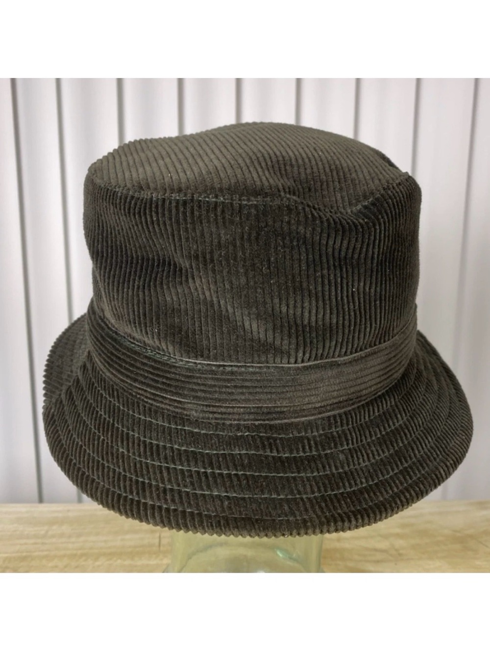 Burberry bucket Hat - Dark Olive - Picture 2 of 4